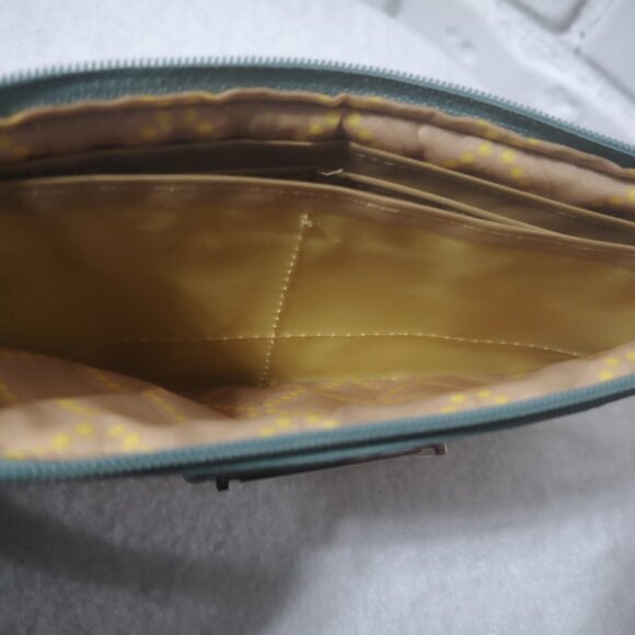 Franco Sarto Faux Leather Cream & Green Ladies Lined Wristlet - Picture 6 of 8